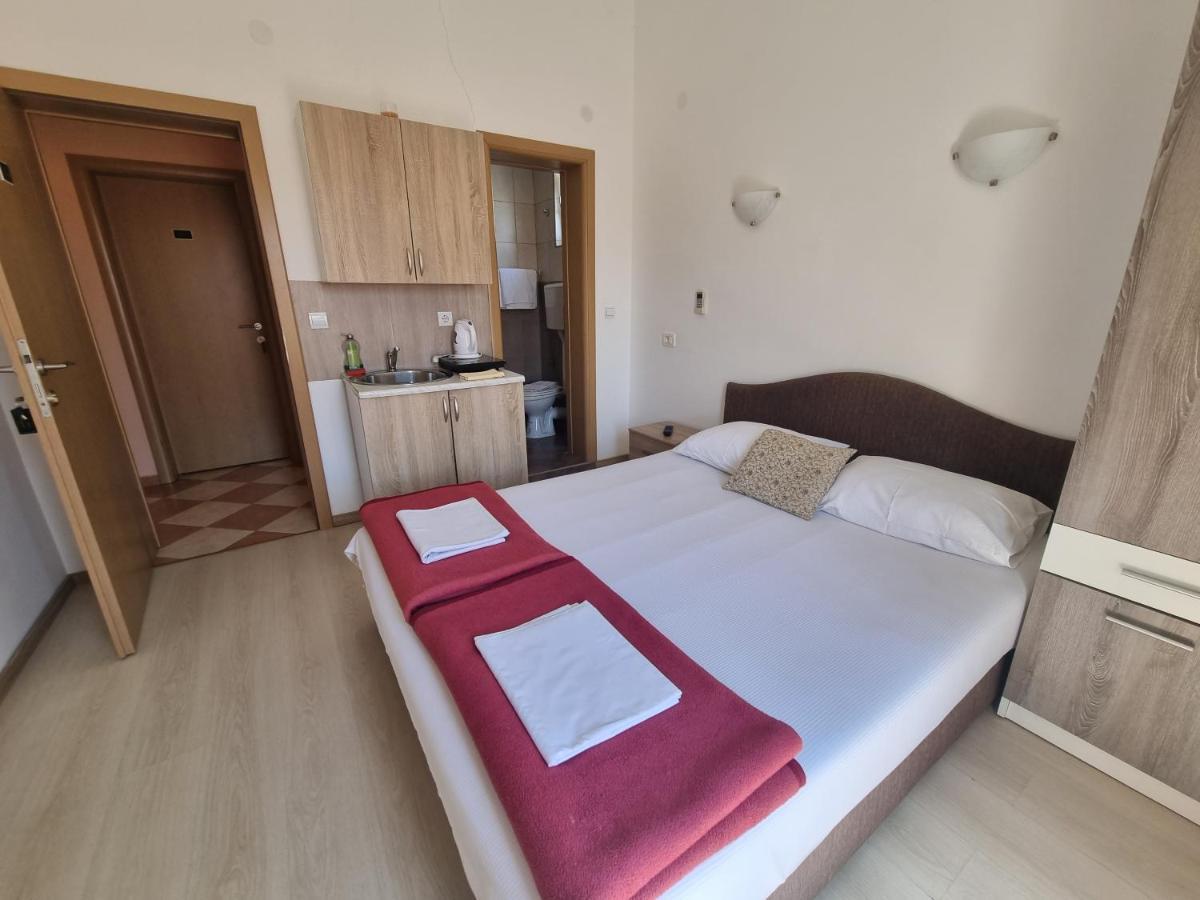 Guest house Damjana 3*