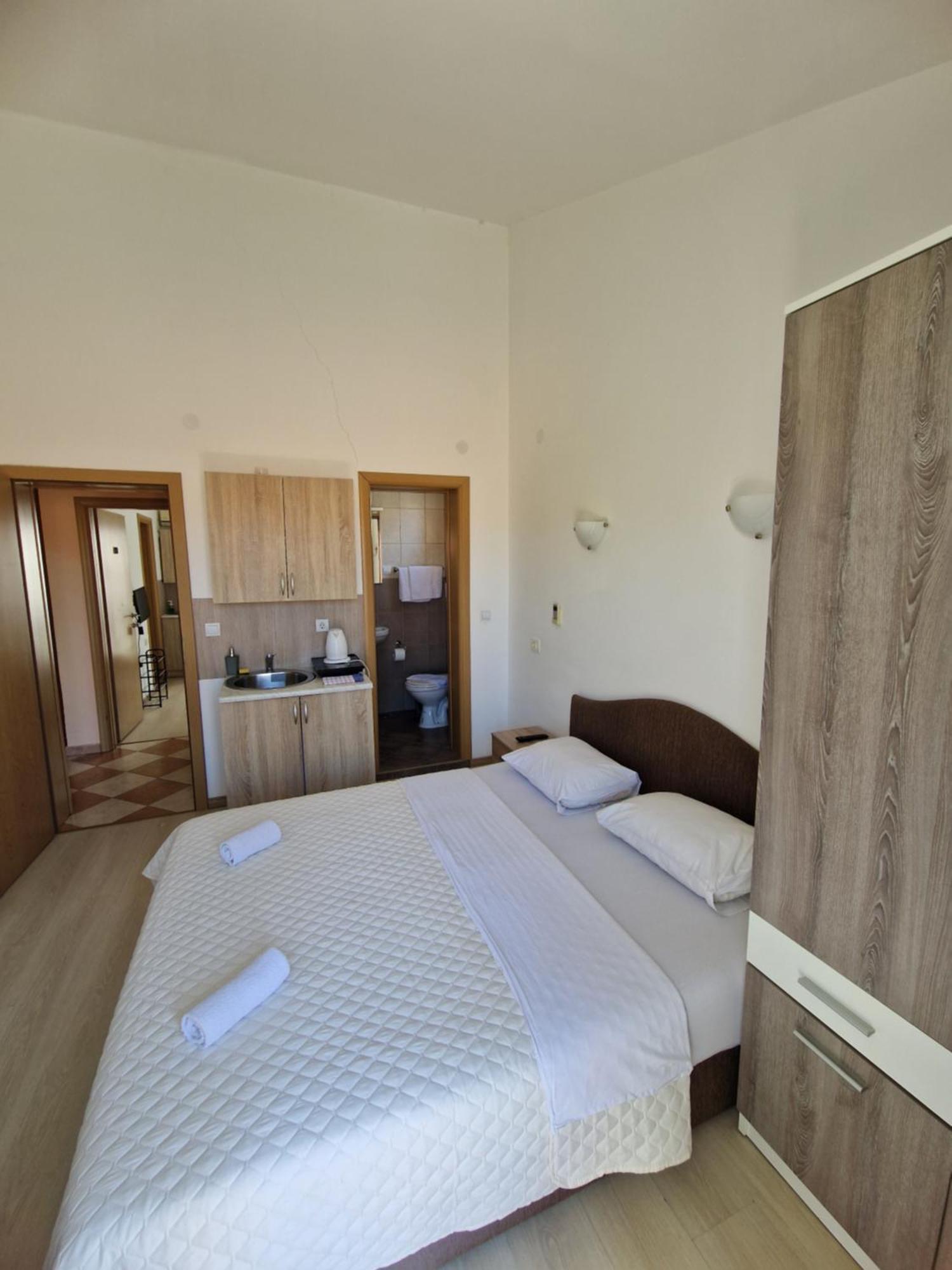 Guest house Damjana 3*